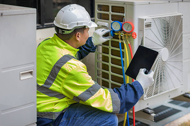 Professional Hvac technician working in Round Rock, TX